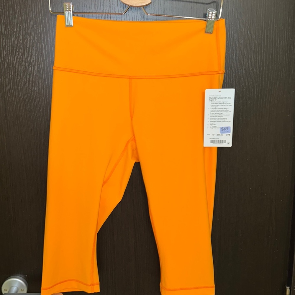 NWT Lululemon Wunder Under Capris